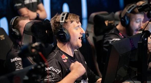 竞争对手而 竞争对手而